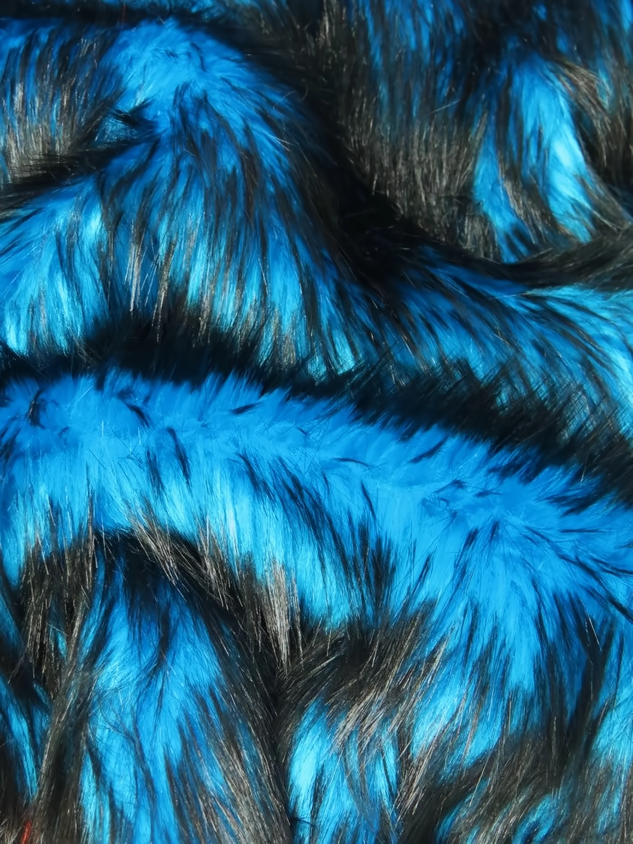 Poison Spike Shag Faux Fur Fabric / 15 Yard Bolt - Image 3