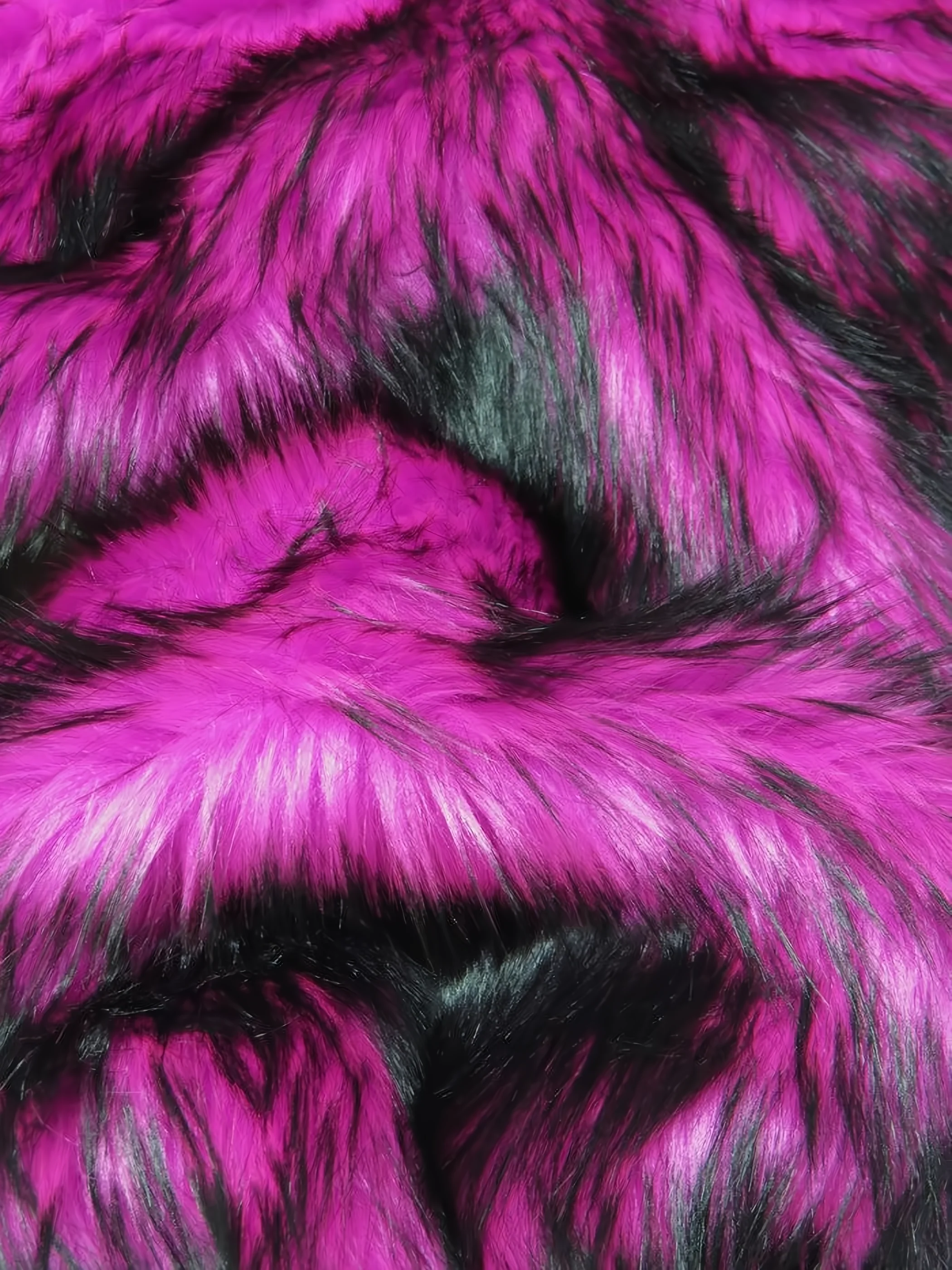 Poison Spike Shag Faux Fur Fabric / 15 Yard Bolt - Image 9
