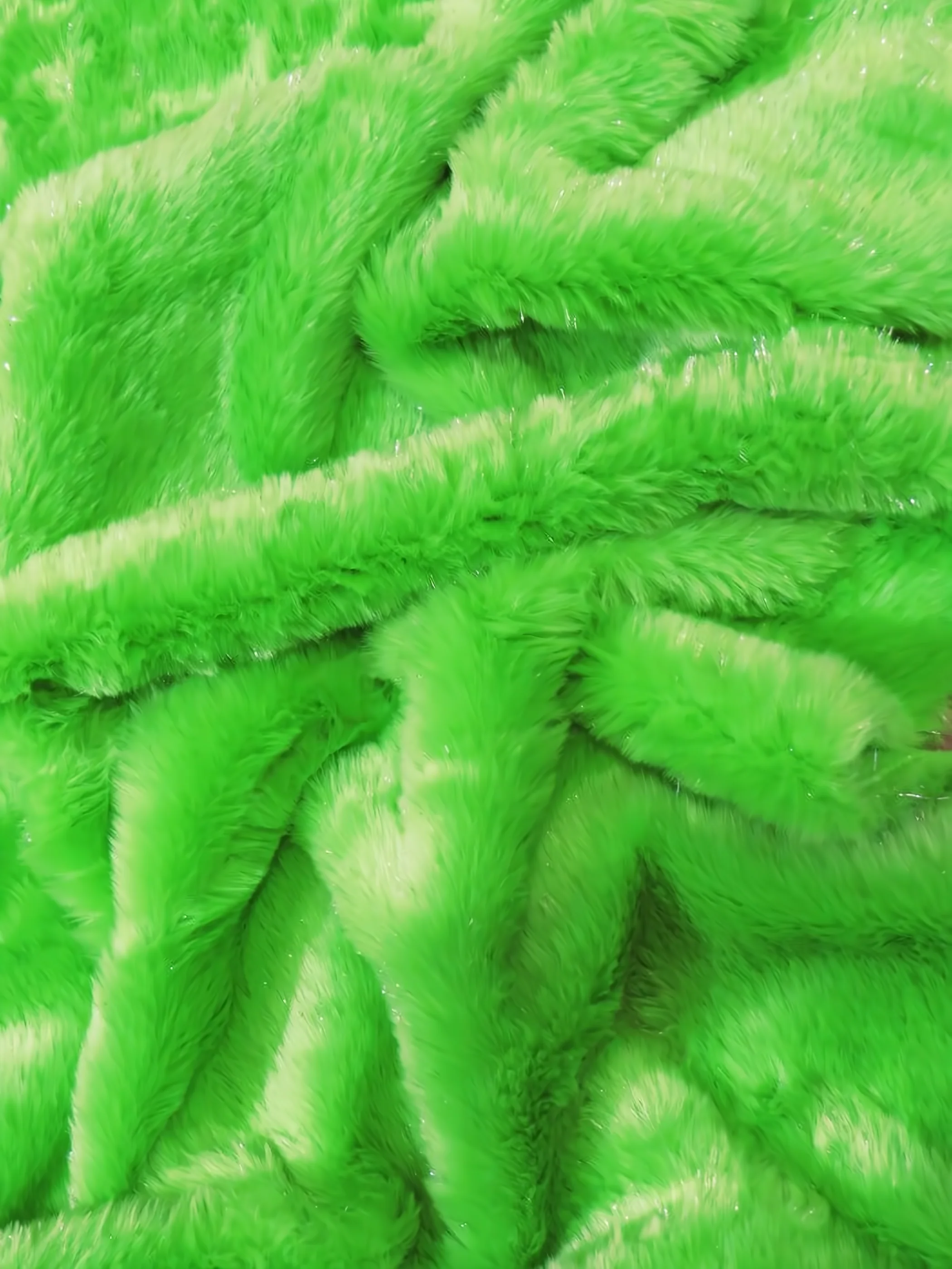 Tinsel Tip Short Shag Faux Fur / Lime Silver / Sold By The Yard / 15 Yard Bolt